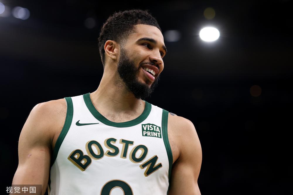 斯四冠加身 斯四冠加身